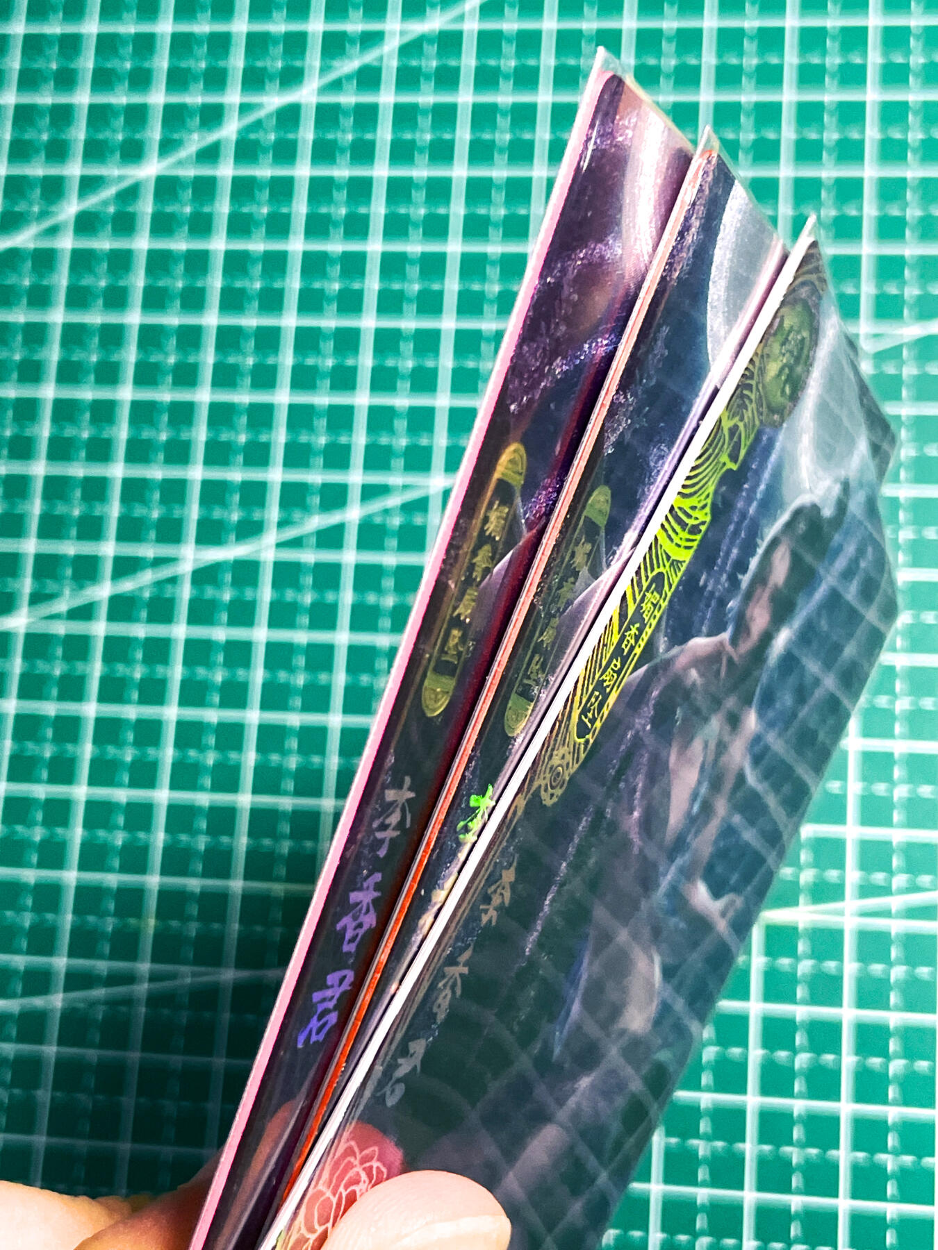 显眼宝27期【关注参拍有赠卡】 独乐乐不如众乐乐 【顶级收藏 防爆涂边介意慎拍】卡玩帕克 百花谱 李香君 百花早期卡 一套三张  粗闪工艺 63*88