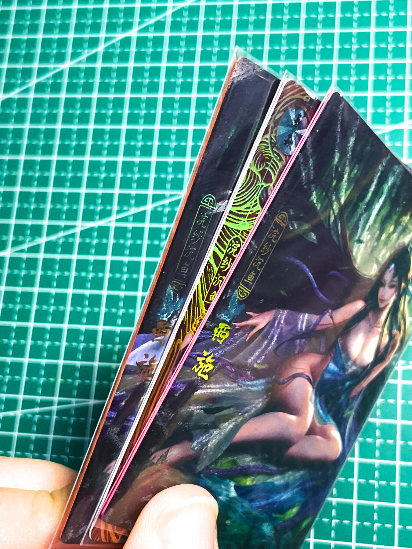 显眼宝27期【关注参拍有赠卡】 独乐乐不如众乐乐 【顶级收藏 防爆涂边介意慎拍】卡玩帕克 百花谱 西施 凑齐四大美女必不可少 一套三张  粗闪工艺 63*88