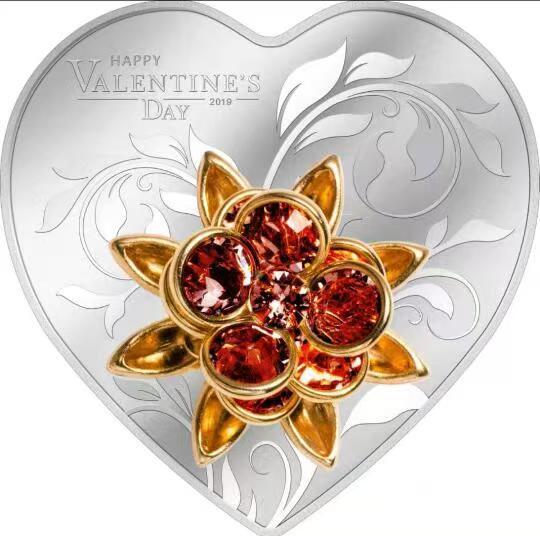 ❤️【币观天下】❤️ 第321期钱币拍卖- 2025.8.8周五晚上6点半场-长期征集拍品 库克2019年情人节心形镶嵌银币带证书包装