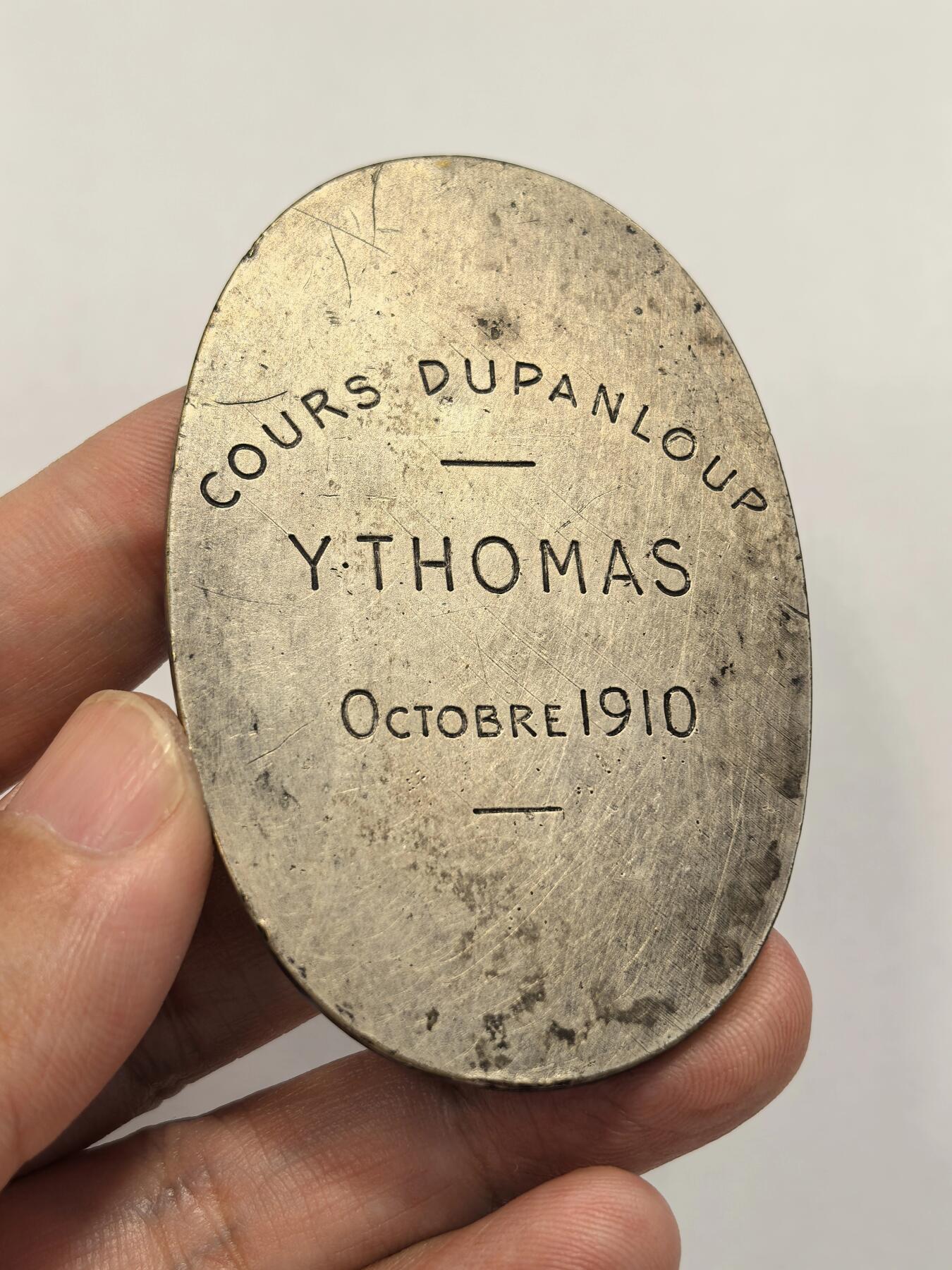 博洋堂世界钱币拍卖第135期（全场包邮）【请留意本场发货时间变化】 1910年法国圣母抱婴宗教椭圆镀银铜章一枚