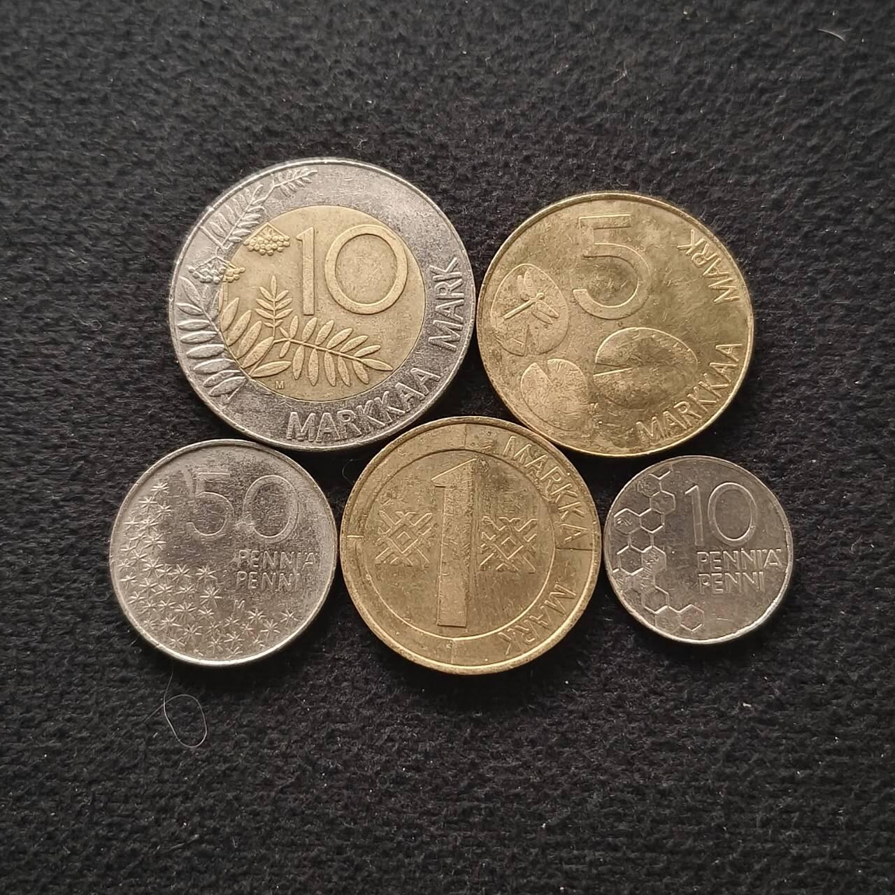 【全场包邮】纯粹捡漏拍474场（免费代拍第11场） 芬兰各年份5枚动植物版套币