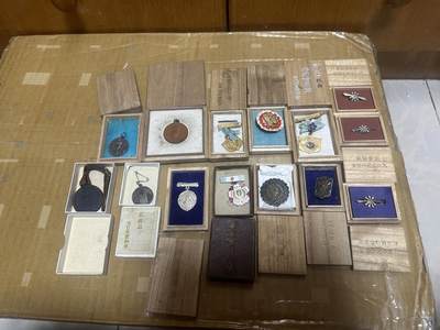 勋记 赏状 勋章 荣典 辞令 徽章 可单出可捆出 品相如图 视情况包邮  二手物品售出不退不换 - 勋记 赏状 勋章 荣典 辞令 徽章 可单出可捆出 品相如图 视情况包邮  二手物品售出不退不换