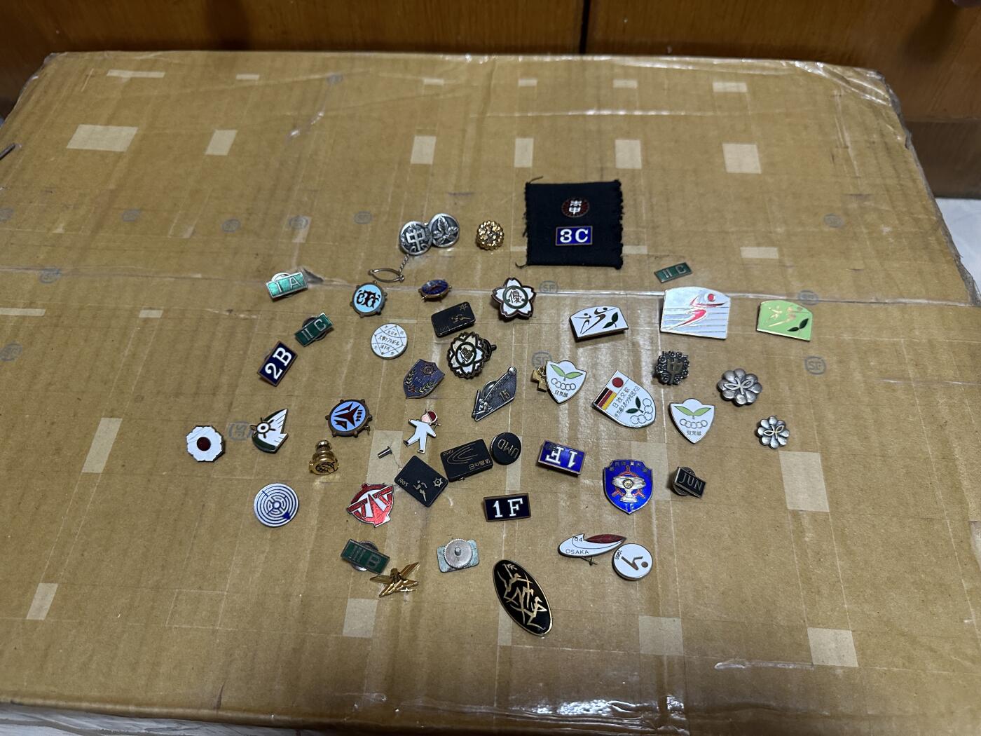 勋记 赏状 勋章 荣典 辞令 徽章 可单出可捆出 品相如图 视情况包邮  二手物品售出不退不换