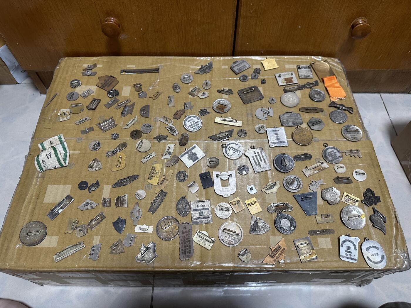 勋记 赏状 勋章 荣典 辞令 徽章 可单出可捆出 品相如图 视情况包邮  二手物品售出不退不换