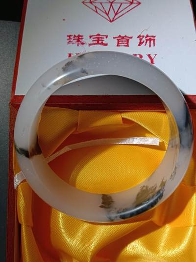 65期回流戒指饰品杂件纪念章丝路钱币专场 - 和田玉手镯
