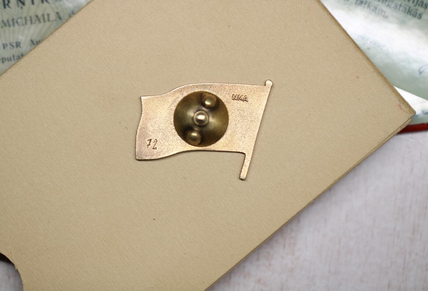 大猫徽章拍卖 第276期 苏联最高苏维埃主席团主席-什维尔尼克 苏俄苏维埃第六届72号+第七届苏俄大会的出入证（做为特约嘉宾）+第4届的拉脱维亚代表证。