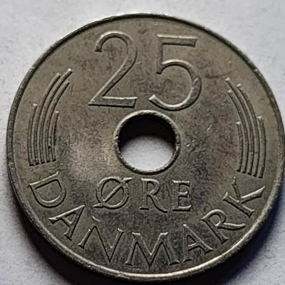 泉币菌-第85场-精品福利场 - 丹麦1979年25欧尔中孔镍币 玛格丽特二世花押 