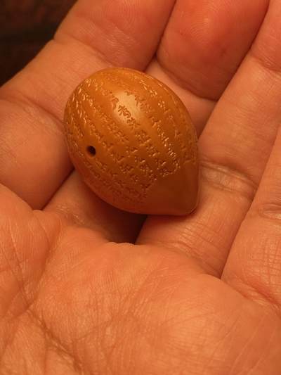 苏工手工核雕放漏价 - 福利苏工核雕，纯手工雕刻，水滴般若满工三通，个性十足，等待有缘人，市场无同款，尺寸2.3x3。1喜欢的来