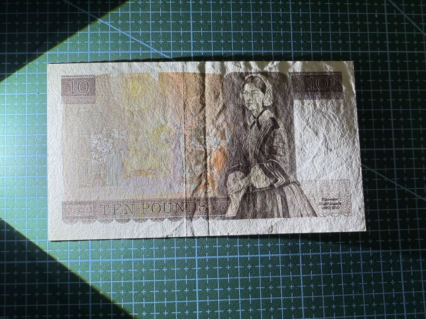 【炜奕收藏】，第四十一期 英国D序列10镑，AU品相