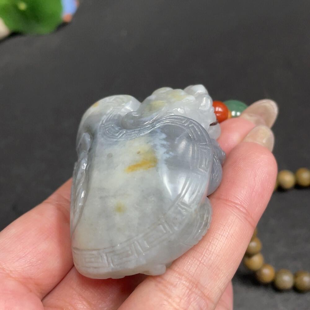 新疆和田玉青花籽料龙龟手把件