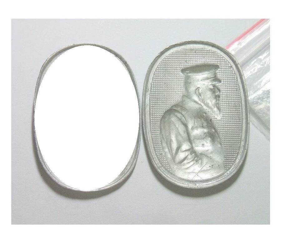 单枚价 日本明治天皇老年军装像高浮雕精制大镀银章 薄版 30×40MM 3克 单枚价 日本明治天皇老年军装像高浮雕精制大镀银章 薄版 30×40MM 3克