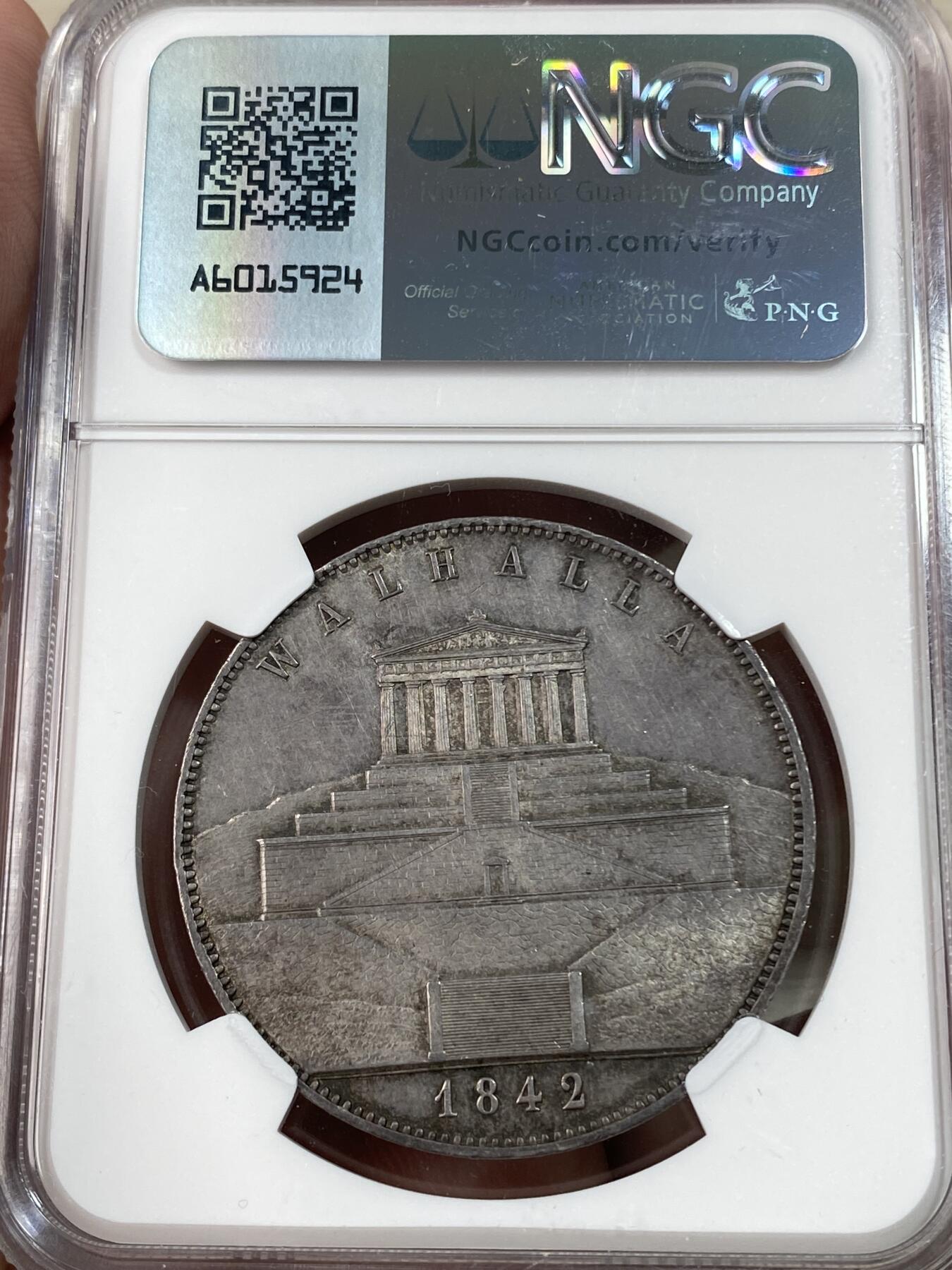 万国钱币拍卖第051期 NGC MS61 1842年德国巴伐利亚路德维希一世瓦尔哈拉圣殿落成历史2泰勒 历史泰勒名品之一 德国最伟大的死亡圣殿·英灵殿·瓦尔哈拉 全德国最伟大人物的归宿 原味淡香槟彩全深打