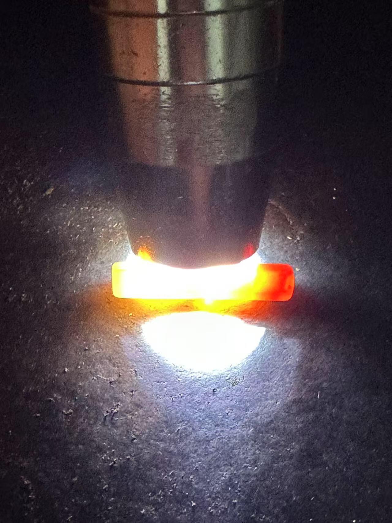 亚光高玉化玛瑙随形通货管珠一颗，