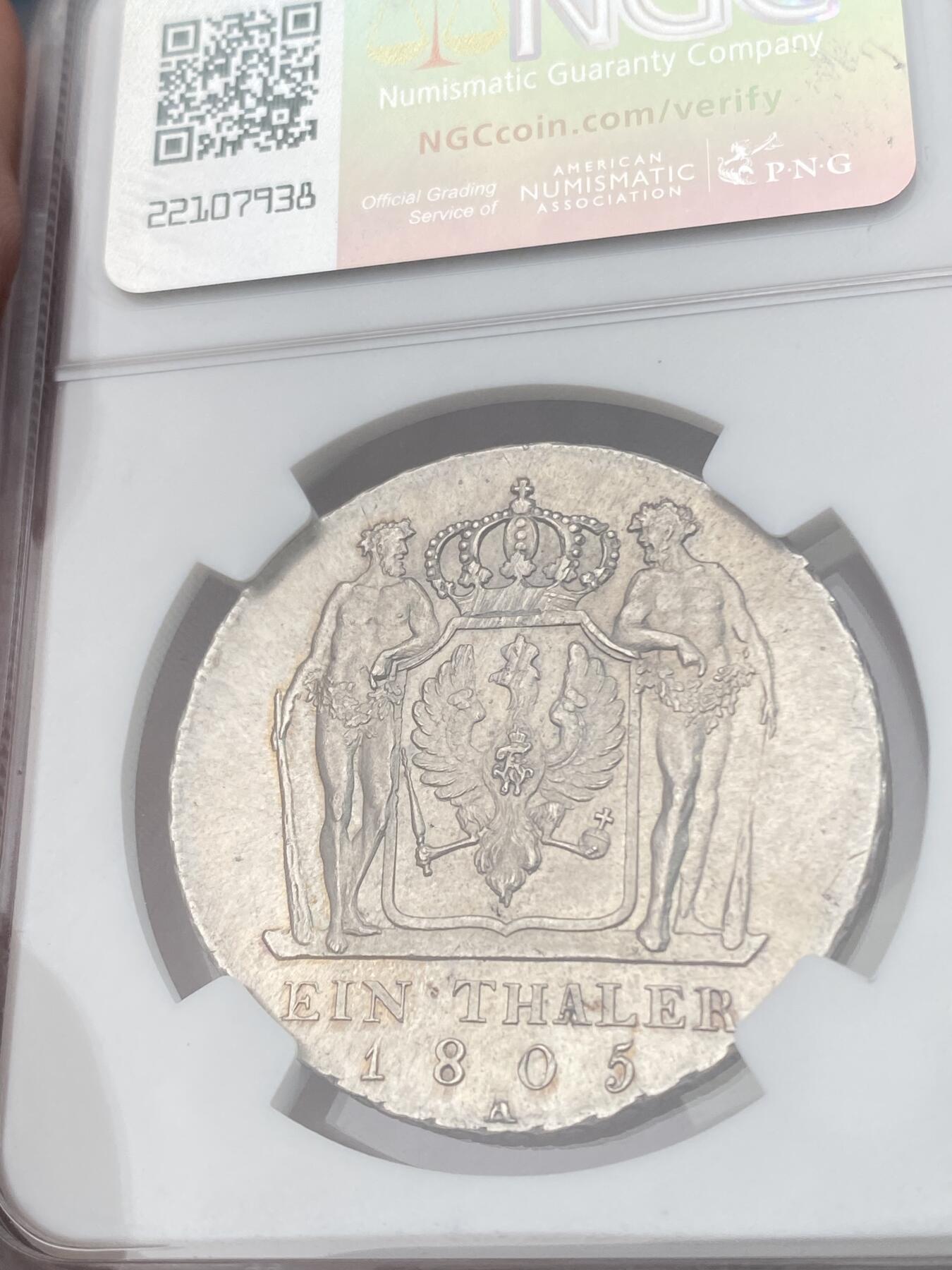 万国钱币拍卖第051期 NGC MS66 1805年德国普鲁士威廉三世野人护盾泰勒 普鲁士名品 NGC唯一冠军分 登顶神品级别 两百多年老泰勒达到66分的难度可想而知 全深打肉眼无暇GEM品质 均匀德系淡彩环绕 所见打制最最清晰者高点封神 绝对的永恒收藏级品质