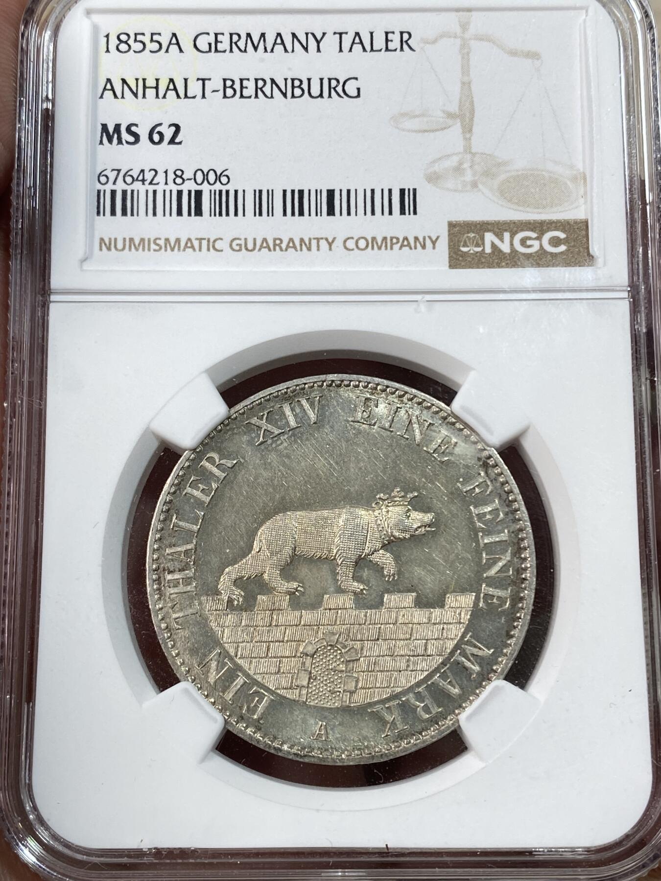 万国钱币拍卖第051期 NGC MS62 1855年德国安哈尔特小熊协议矿业祈祷泰勒 早期大规格协议泰勒 22.37克 霜感极重状态超赞