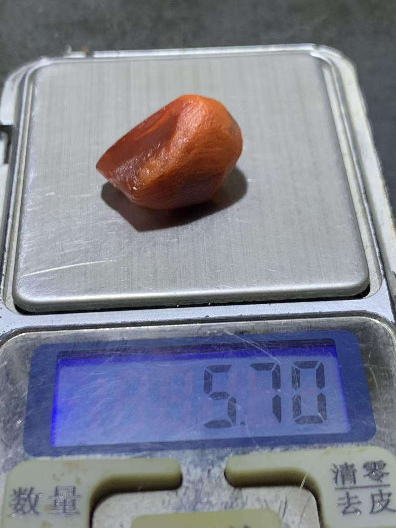 精美冰飘柿子红南红玛瑙明料原石一颗