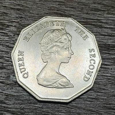 【铜匠收藏】★第129场★散币场，无佣金，30包邮。不满30元，支付5元运费。《接受代拍 代送NGC评级》 - 2000年 英属东加勒比 1元 女王.帆船