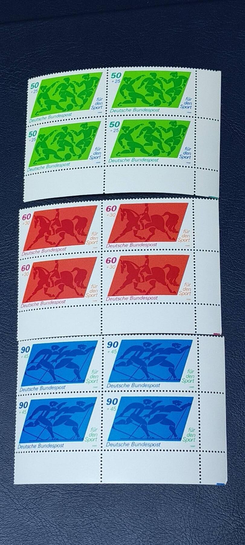 德国邮票专场，都是四方联🔥套票🔥 德国邮票四方联一套，1980年发行，体育运动  足球、马术、越野滑雪，品相如图