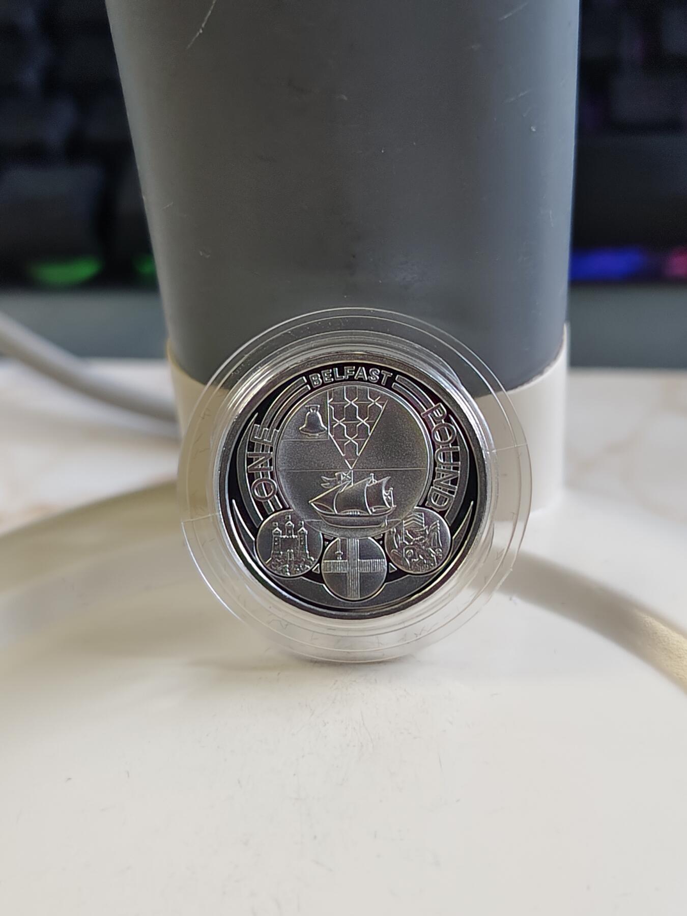 第172期拍卖【长期征集拍品】 英国2010年城市系列贝尔法斯特1英镑精制纪念银币，925银，9.5克，发行20000枚，有氧化