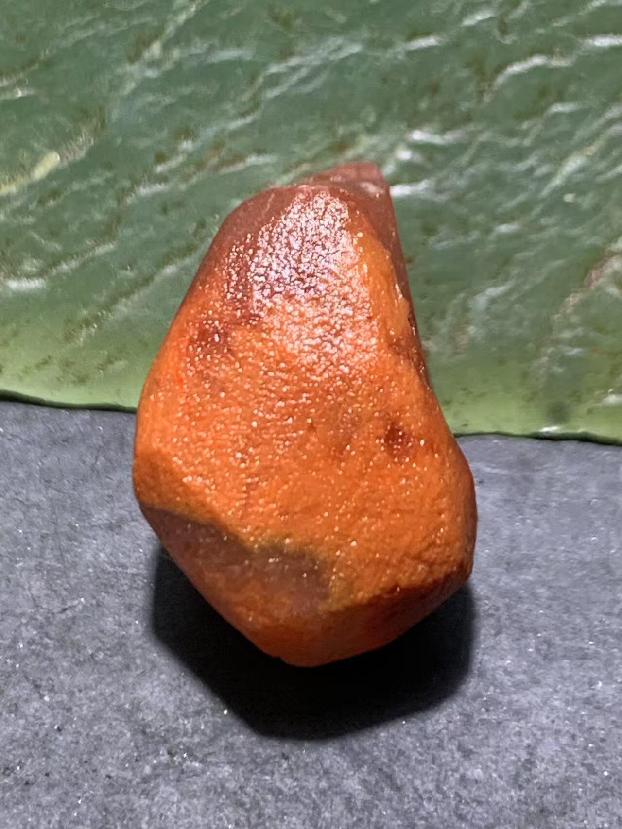 精美冰飘柿子红南红玛瑙明料原石一颗