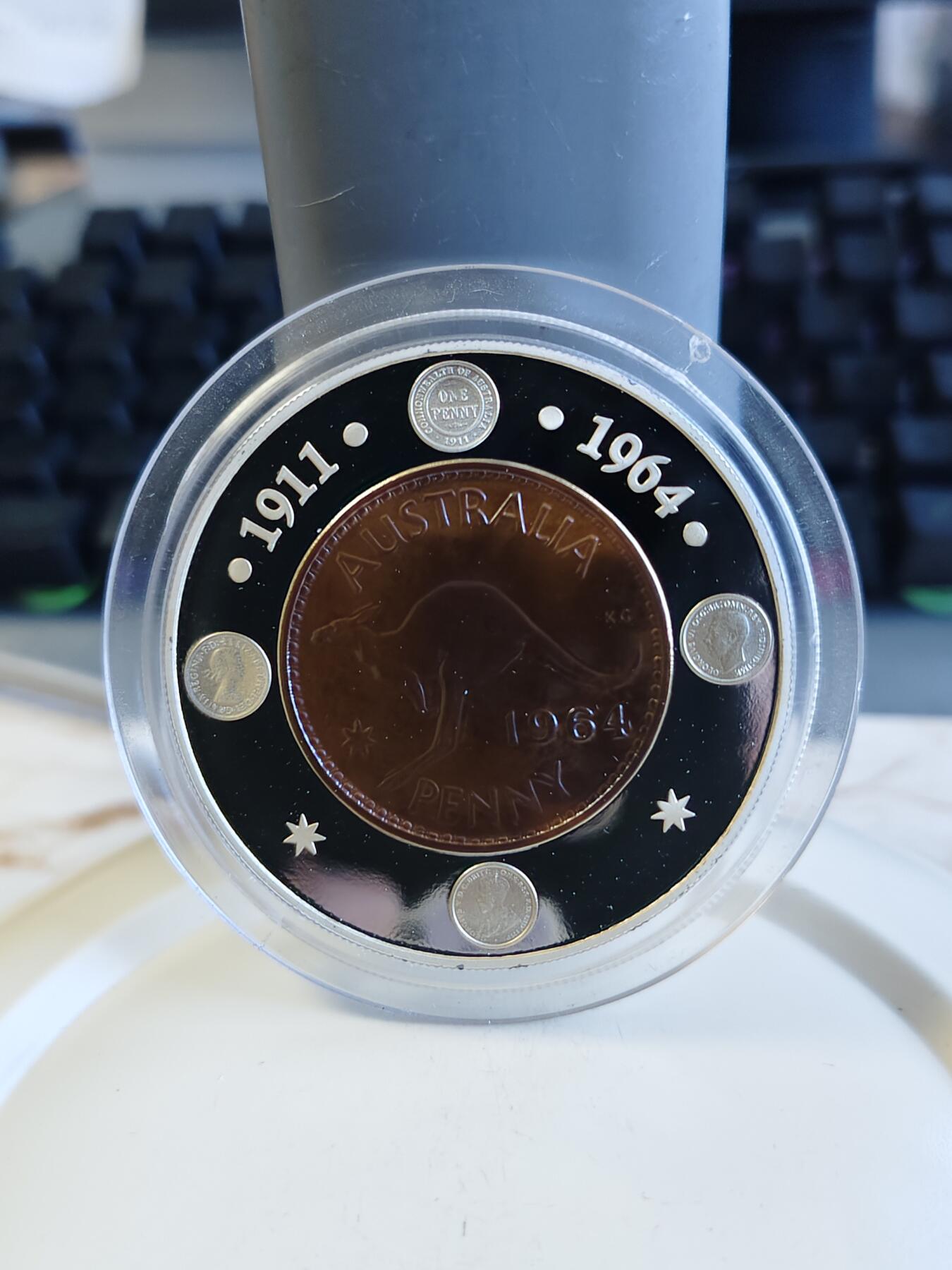 第172期拍卖【长期征集拍品】 澳大利亚2004历史货币系列1964年最后便士纪念银币，999银，56.45克