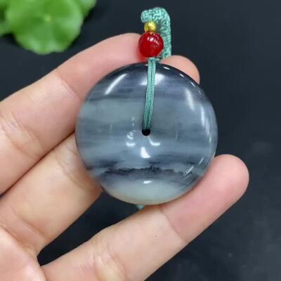 新疆和田玉青花籽料平安扣吊坠