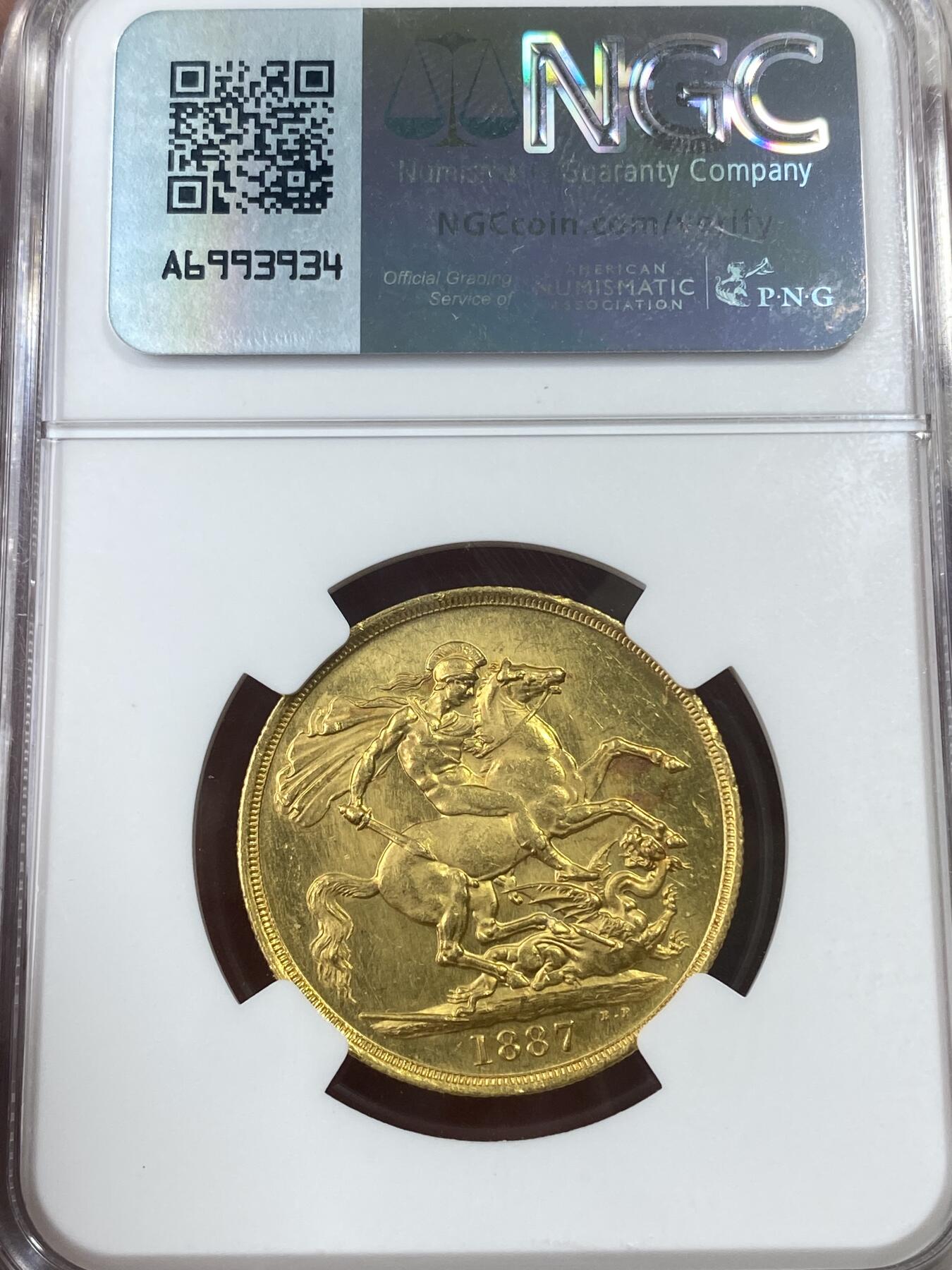 万国钱币拍卖第051期 NGC MS63 1887年英国维多利亚女王高冠2镑金币 超经典品种 系列第二大面值 黄金浮雕转光好状态 15.98g 917金