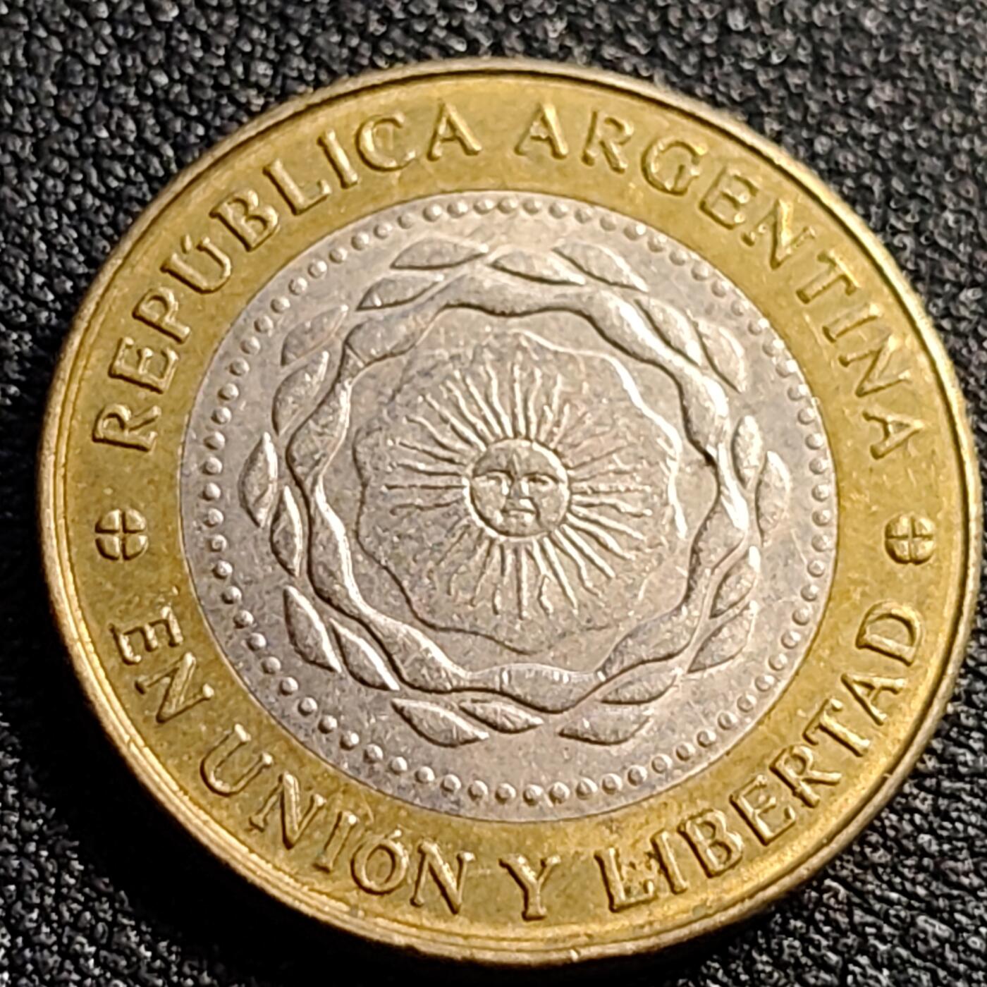 泉币菌-第88场-散币乐园场 阿根廷2比索 太阳神双色币 24.5mm美洲币