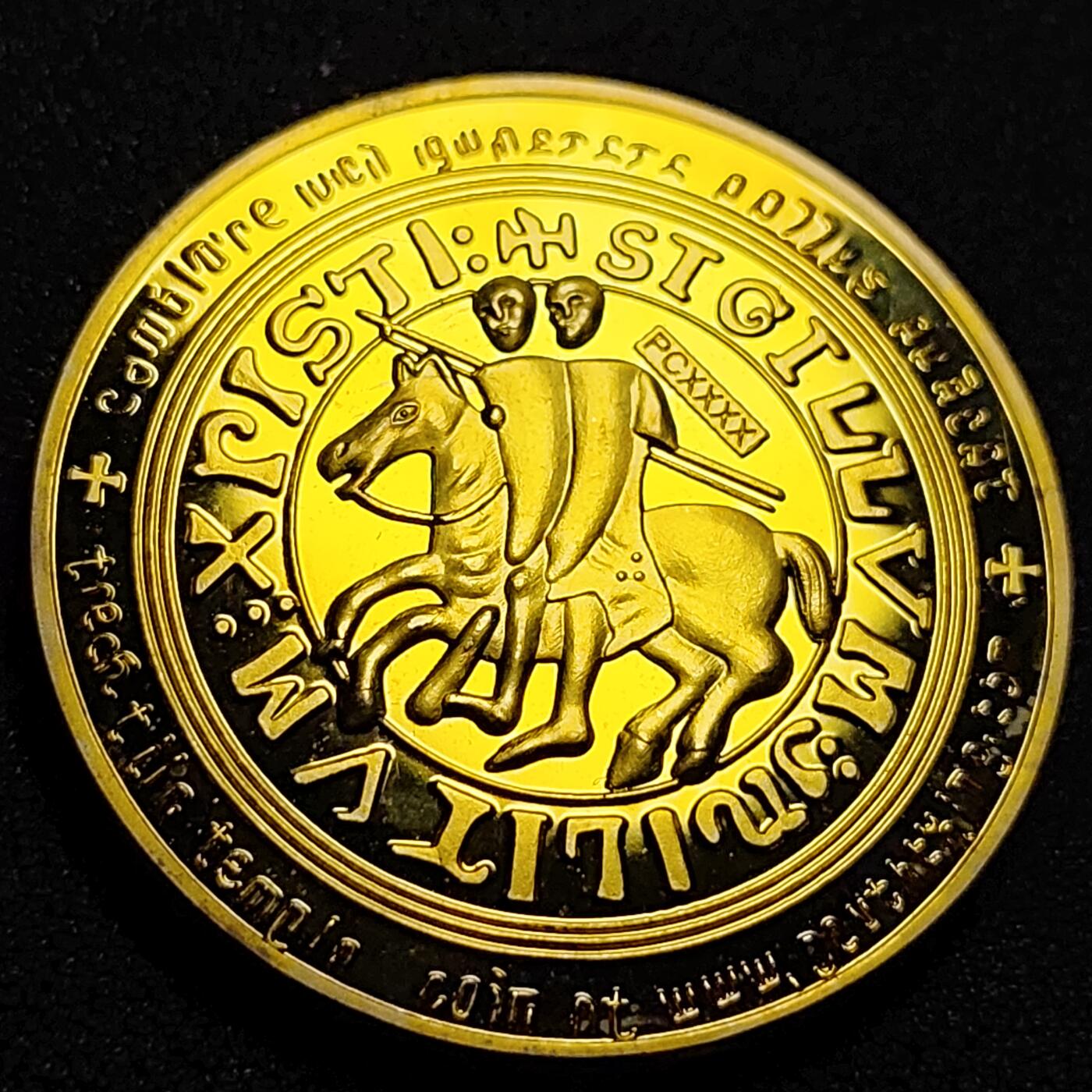 泉币菌-第88场-散币乐园场 纪念品 金色-马剑骑士-十字 直径40mm 厚3mm 纪念章
