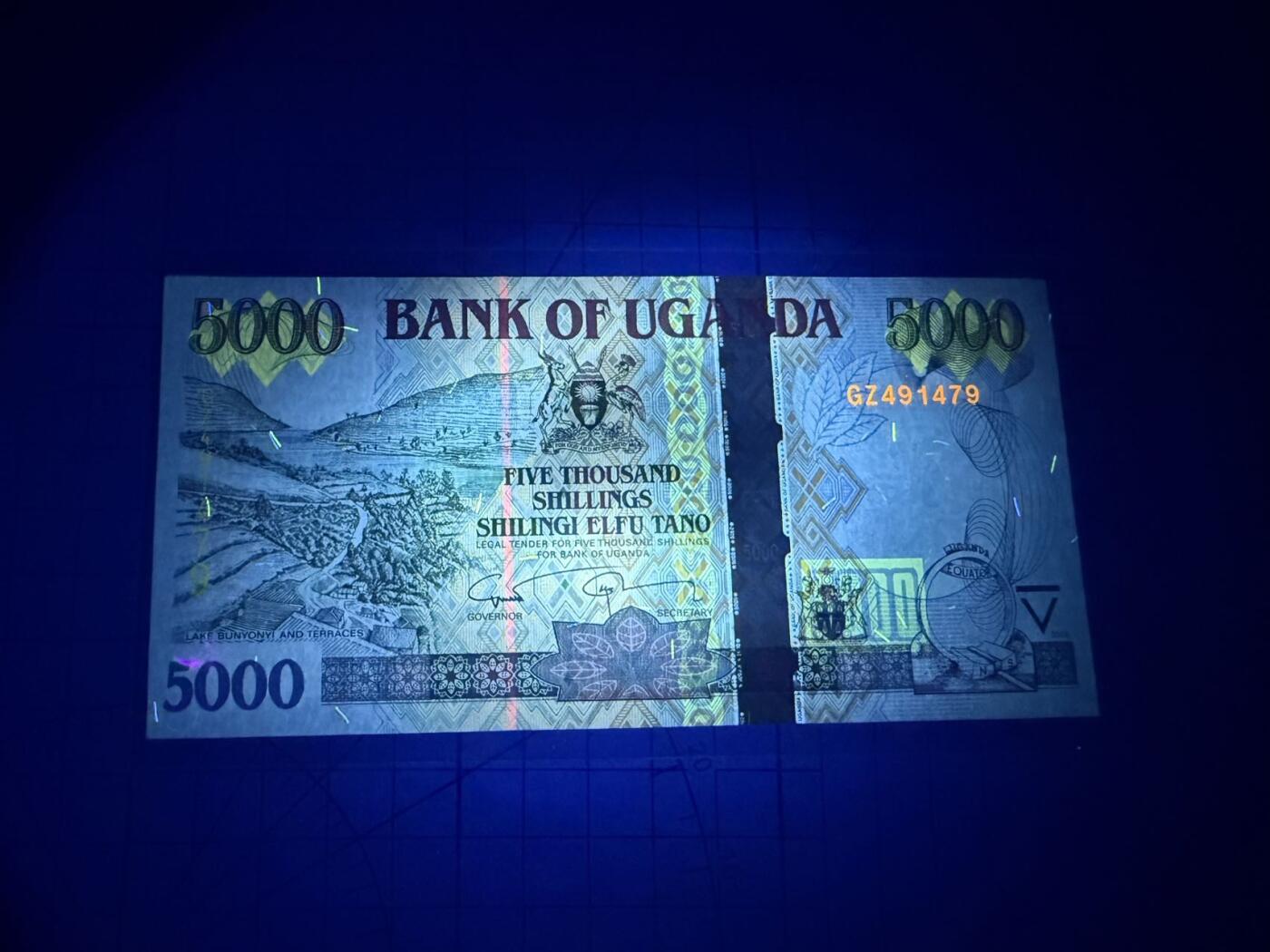 【炜奕收藏】，第四十一期 乌干达5000先令，UNC品相