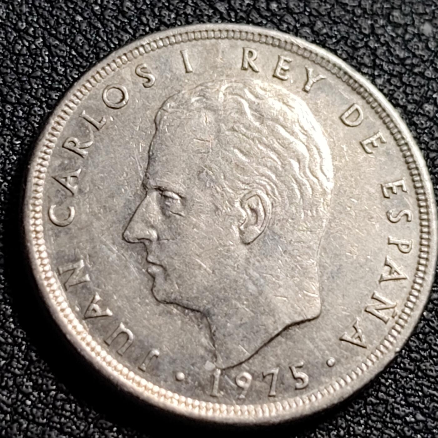 泉币菌-第88场-散币乐园场 西班牙1975年 5比塞塔镍币 卡洛斯一世 23mm  西班牙国徽
