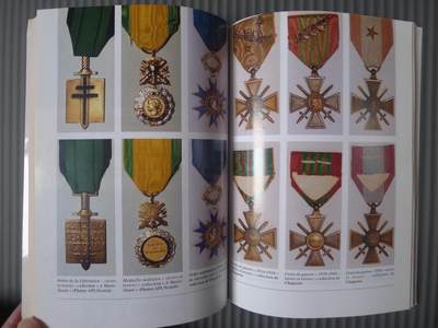 世界钱币章牌书籍专场拍卖11.01 一本关于勋章的书