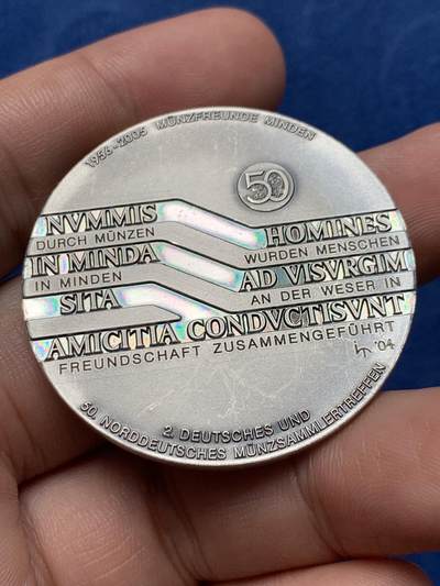 《竞宝斋》第409场 周日，周一，2场连拍 （全场包邮） 德国著名建筑师彼得·贝伦斯银章 999银 30.9克 42.3mm