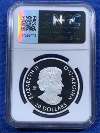 《竞宝斋》第409场 周日，周一，2场连拍 （全场包邮） NGC PF70UC 加拿大2023年荣军日彩色精制纪念银币-20加元（999纯银，38MM币径，盒证齐全，发行量7500枚）