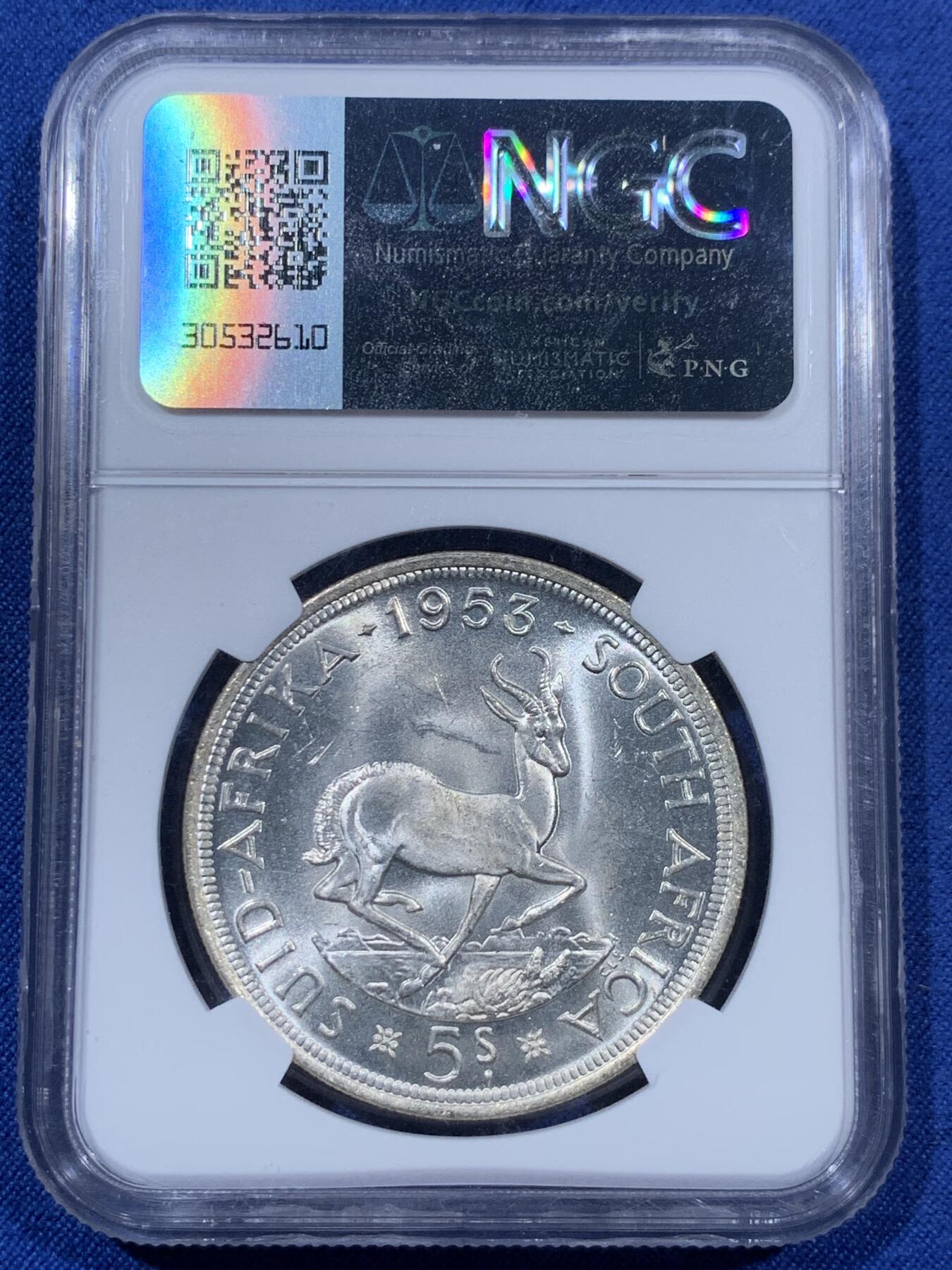 《竞宝斋》第409场 周日，周一，2场连拍 （全场包邮） NGC MS63 英属南非1953年伊丽莎白二世跳羚羊版5先令银币，车轮十字转光，币面清爽干净又漂亮，状态极佳。