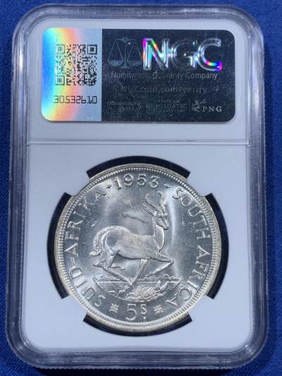 《竞宝斋》第409场 周日，周一，2场连拍 （全场包邮） NGC MS63 英属南非1953年伊丽莎白二世跳羚羊版5先令银币，车轮十字转光，币面清爽干净又漂亮，状态极佳。