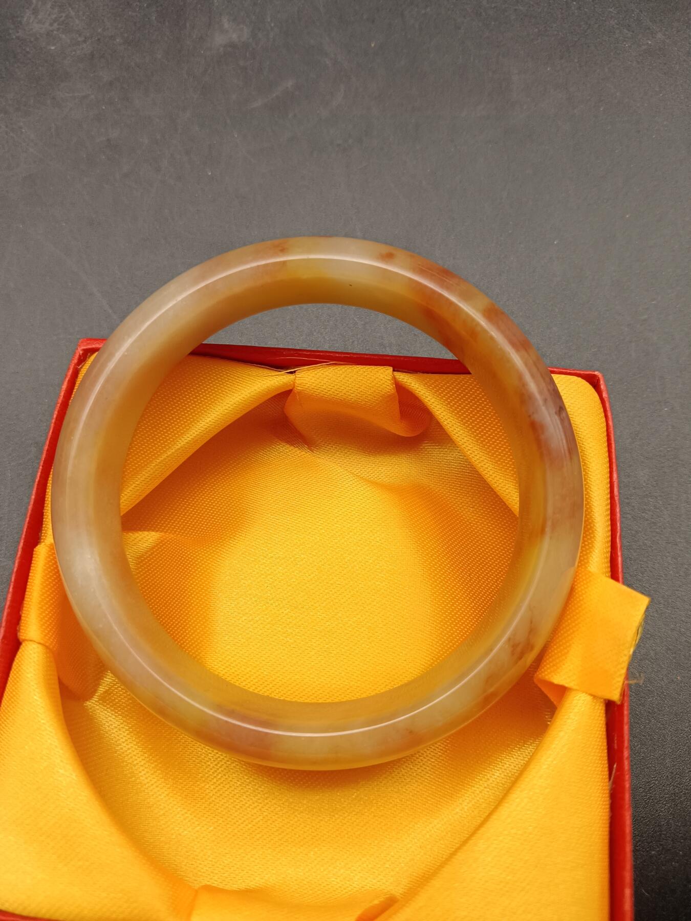 67期回流戒指饰品杂件纪念章丝路钱币专场 和田玉手镯