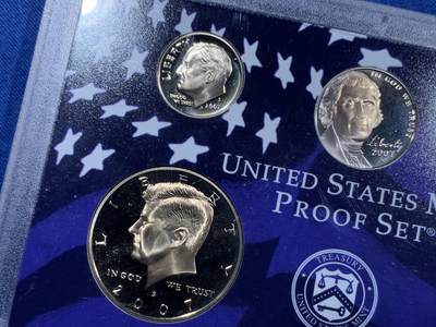 《竞宝斋》第409场 周日，周一，2场连拍 （全场包邮） 美国2007年精制套币