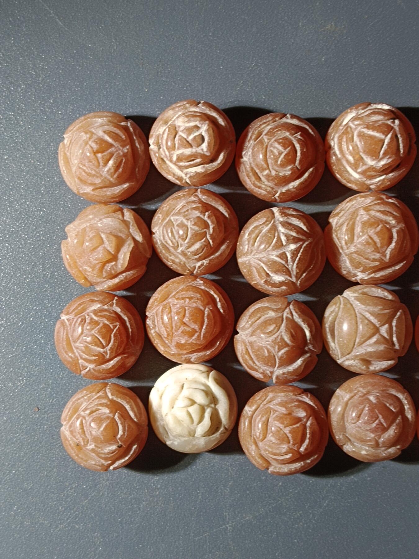 67期回流戒指饰品杂件纪念章丝路钱币专场 A2金丝玉扣子