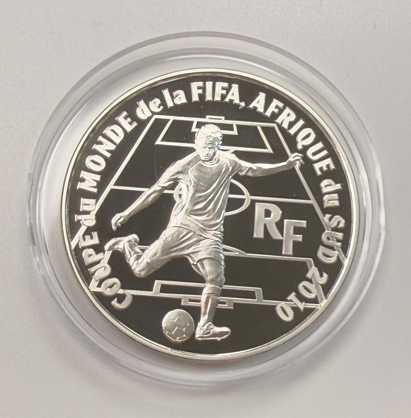 S&S Numismatic世界钱币-拍卖 第113期  法国2009年 南非足球世界杯 1.5欧元精制纪念银币  22.2克900银