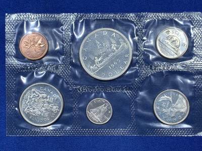 《竞宝斋》第409场 周日，周一，2场连拍 （全场包邮） 加拿大1965年类精致套币