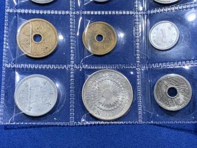 《竞宝斋》第409场 周日，周一，2场连拍 （全场包邮） 日本明治~昭和辅币一组 整体状态不错，含一枚旭日五十钱银币，正面淡彩转光，背面包浆