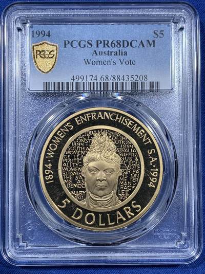 《竞宝斋》第409场 周日，周一，2场连拍 （全场包邮） - PCGS PR68DCAM 高分 少见纪念币品种 1994澳大利亚5澳元 纪念女性选举权100周年 底板干净 浮雕感极强 黄铜币保存不易 喜欢澳洲的不要错过了