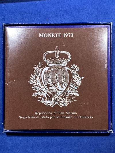 《竞宝斋》第409场 周日，周一，2场连拍 （全场包邮） 原盒证书 圣马力诺1973年8枚封装套币 早期年份 其中500里拉是银币