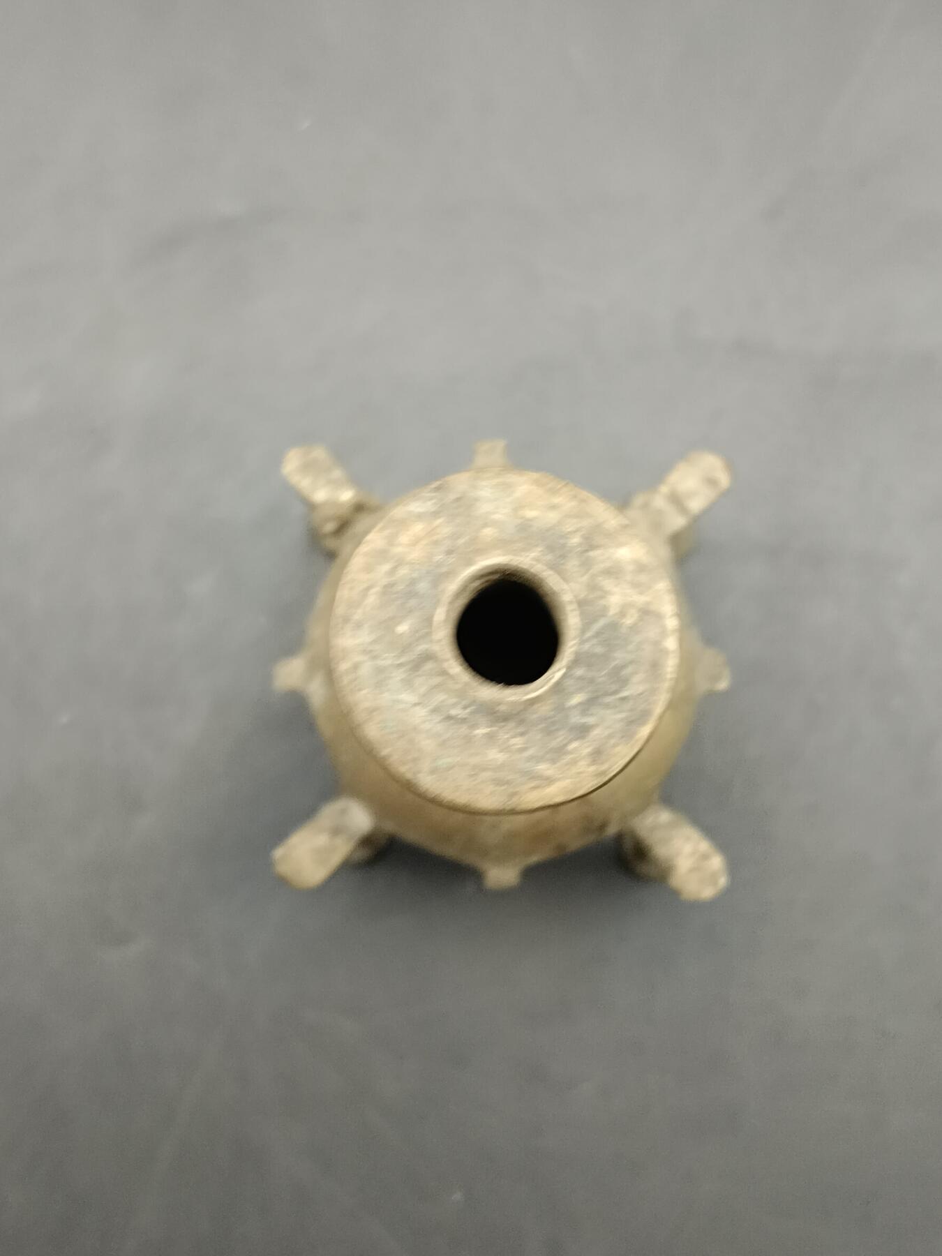 67期回流戒指饰品杂件纪念章丝路钱币专场 少数民族地区香插