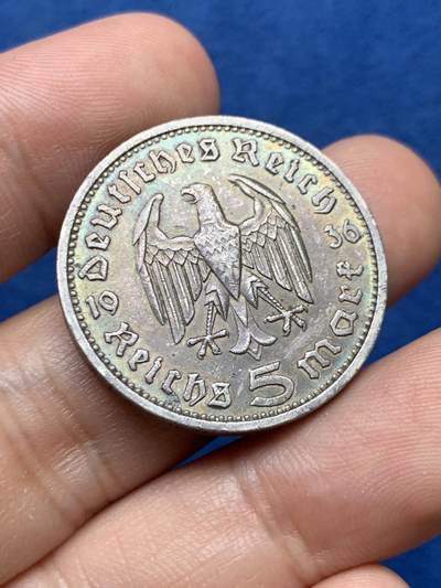 《竞宝斋》第409场 周日，周一，2场连拍 （全场包邮） 德国1936年兴登堡头像5马克银币，背面五彩包浆