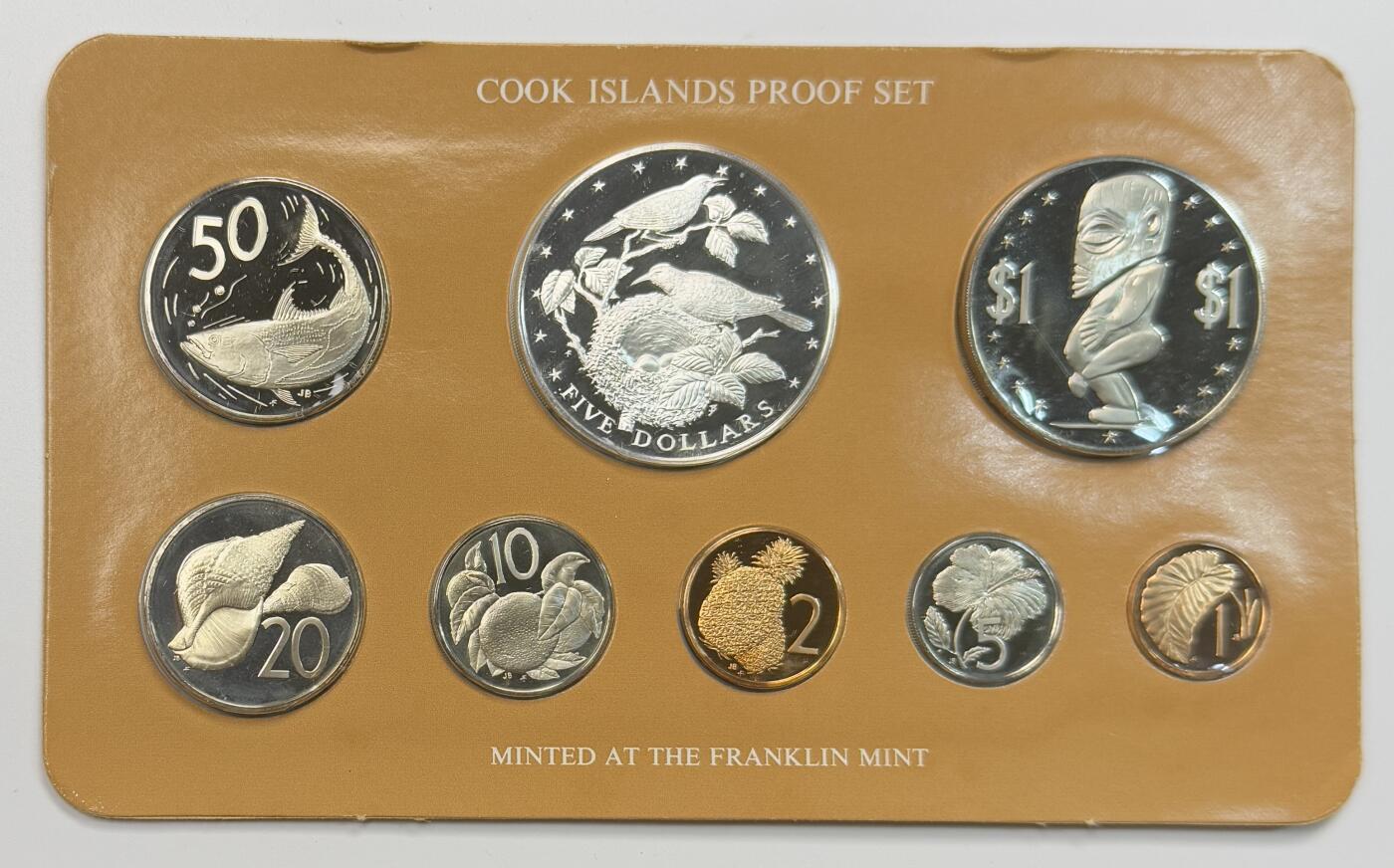 S&S Numismatic世界钱币-拍卖 第113期  库克群岛1978年 詹姆斯·库克航行250周年 8枚精制套币 富兰克林包装 含1枚27.3克500银币