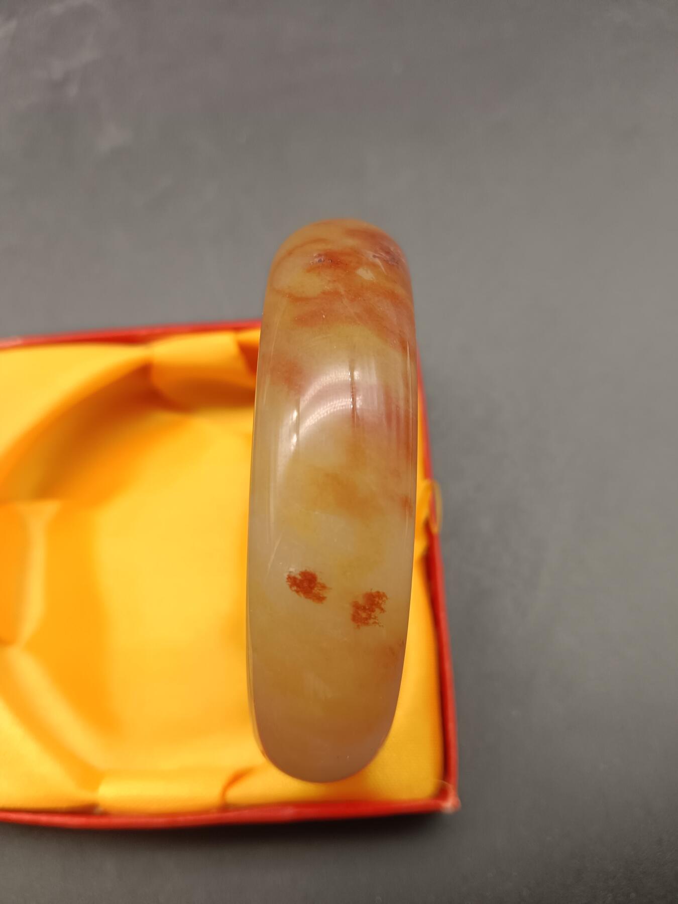 67期回流戒指饰品杂件纪念章丝路钱币专场 和田玉手镯