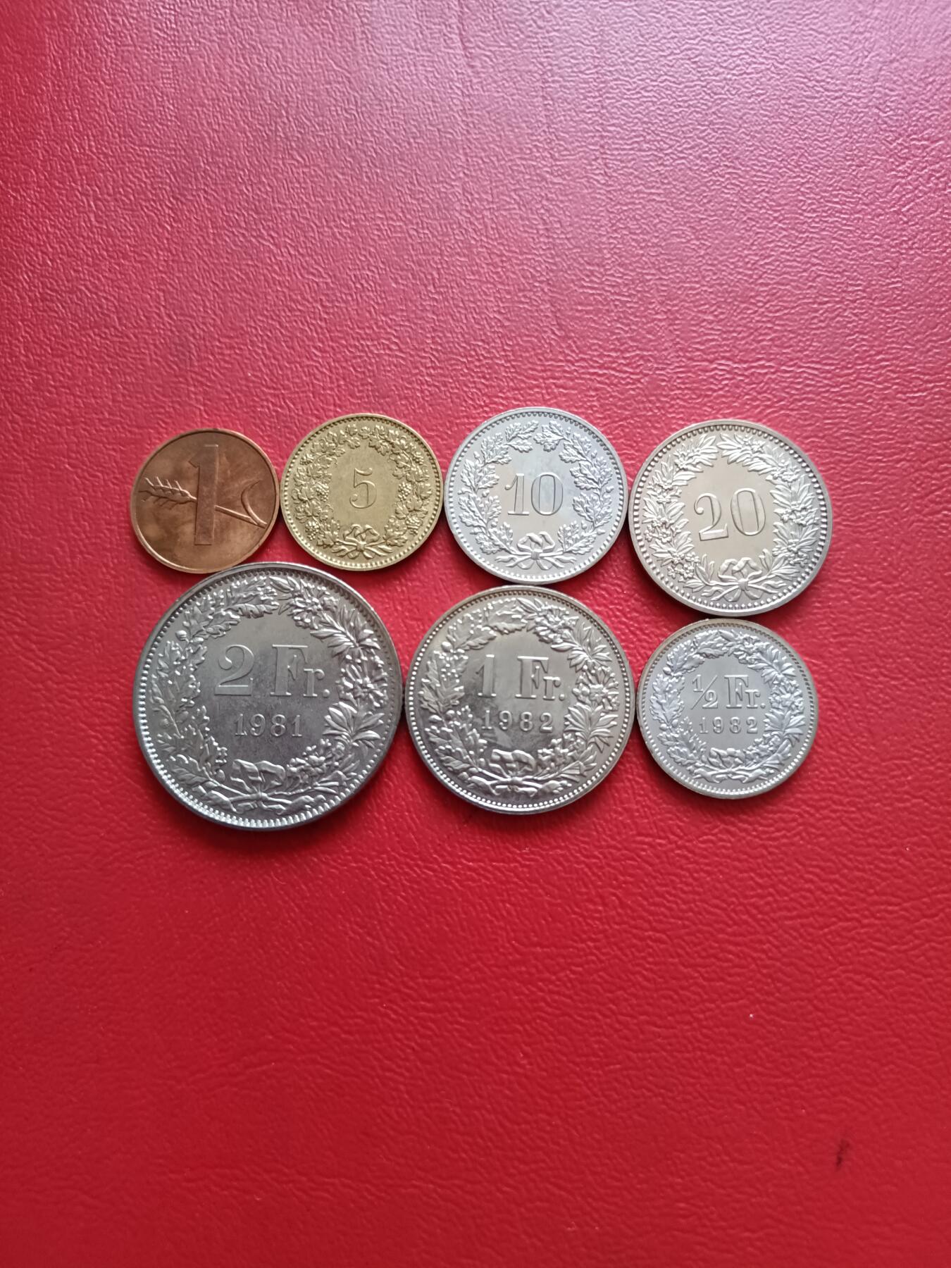 【云涧收藏】第五十四场 瑞士1981年～1983年7枚套