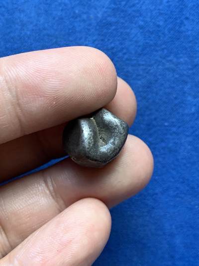 《竞宝斋》第409场 周日，周一，2场连拍 （全场包邮） 泰国18世纪子弹银屁股锭 1泰铢 15g 拉玛四世/五世